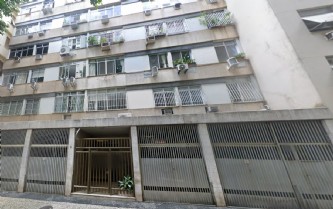 Apto no flamengo (travessa dos tamoios, nº 8), frente, com 140 m2, 03 quartos e dependência de empregada, 02 banheiros