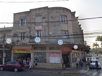 LEILÃO CAEX: Imóvel comercial no Centro de Vassouras/RJ (Rua Caetano Furquim, nº 18), com saleta e duas salas